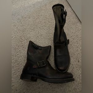 Frye Veronica Short- size 9